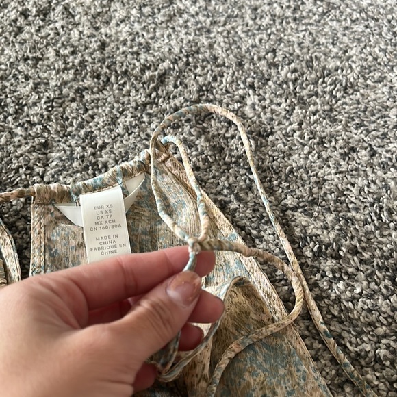 💥 3 for $15 - HM Peplum Tank Top - Picture 3 of 4